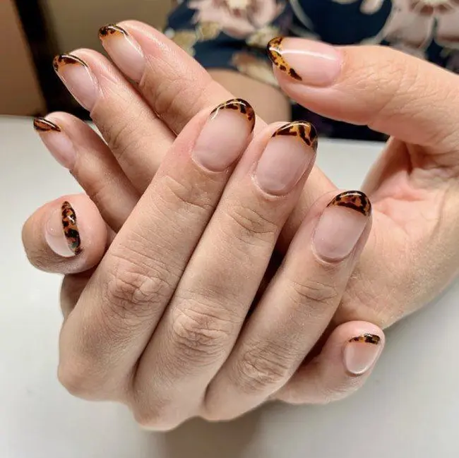  Subtle Sophistication nails