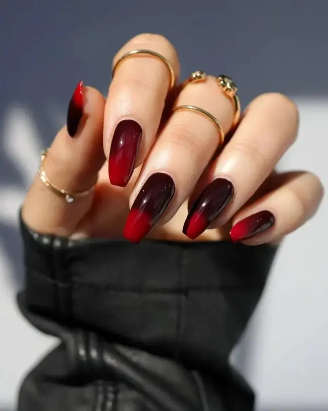 Vampy Ombre: Red to Black Gradient