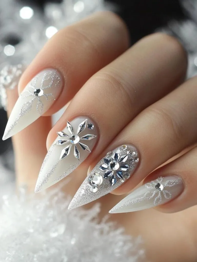 32 Stunning White Christmas Nail Designs for a Festive Look