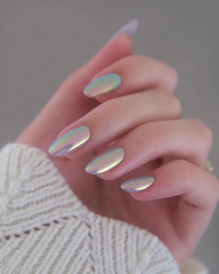 Simple holographic lavender winter nails coffin