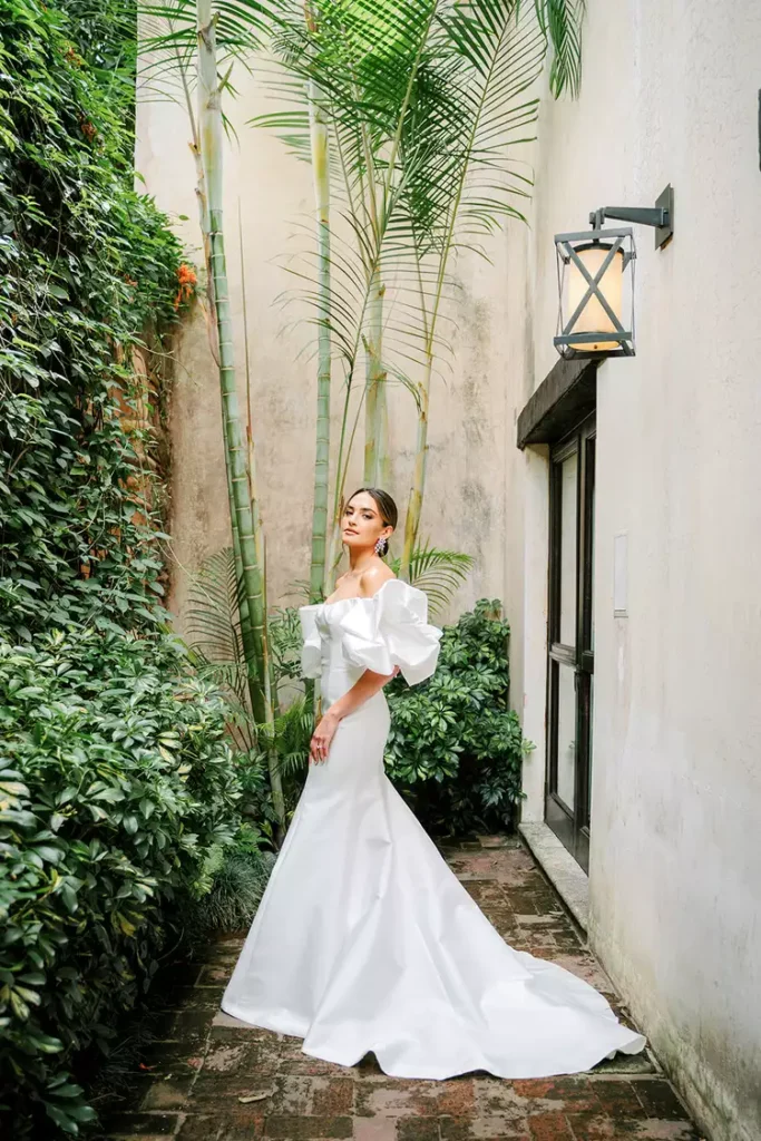 Backless trumpet Wedding dress
