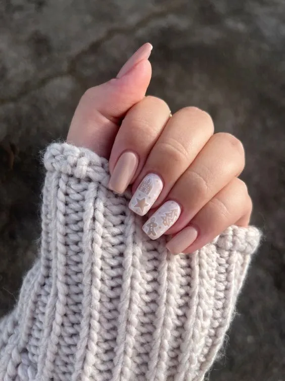 White Gingerbread Themed Nails Designs